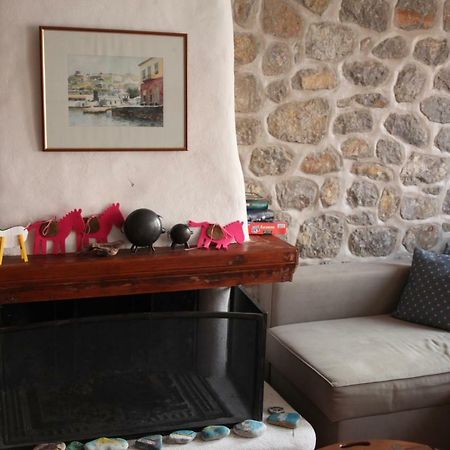 Alkioni Stone House Villa ไฮดรา ภายนอก รูปภาพ