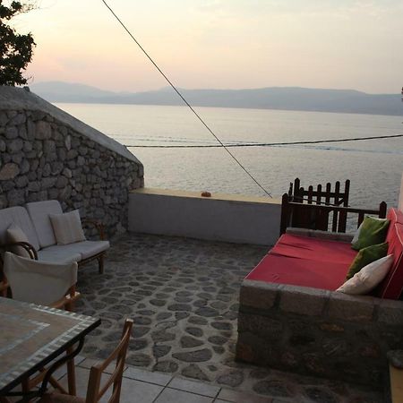 Alkioni Stone House Villa ไฮดรา ภายนอก รูปภาพ